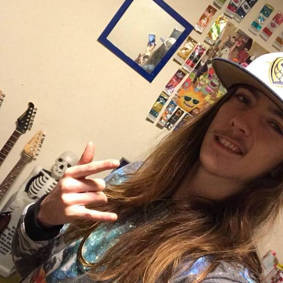 Meet your Posher, Keaton - Picture 1 of 1